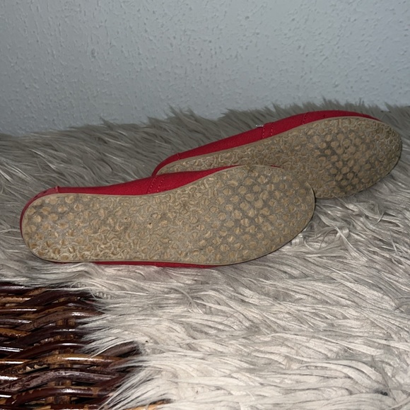 Tom’s Red, size Women’s 8 and a 1/2 shoes. - Picture 4 of 6